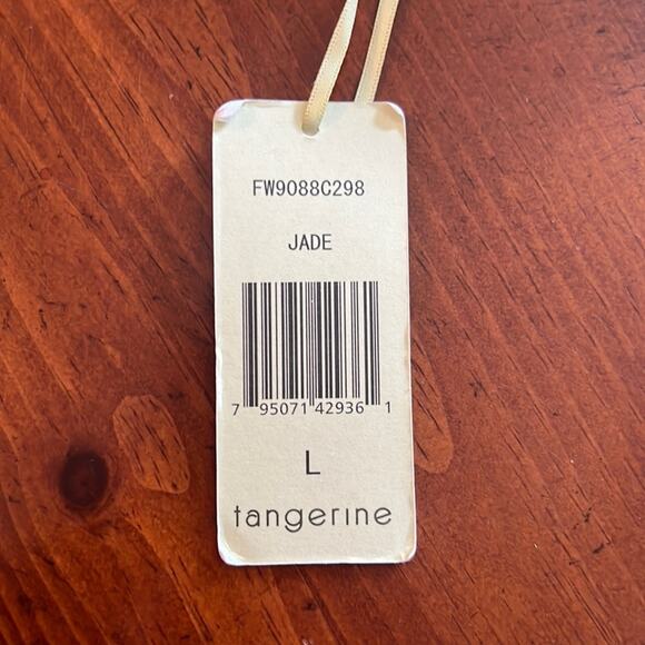 Tangerine Jade Lightweight Long Sleeve Athletic Slinky Knit Top Woman Large NWT - Picture 4 of 9